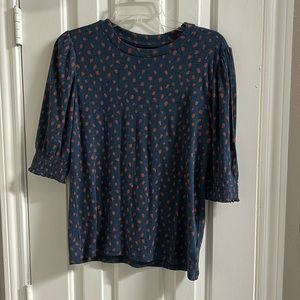 3/4 sleeve shirt.  Medium